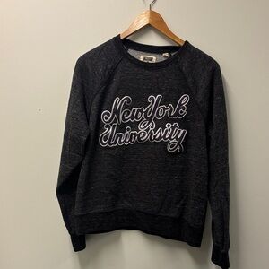 Tailgate New York University Embroidered Women's Crewneck Sweatshirt